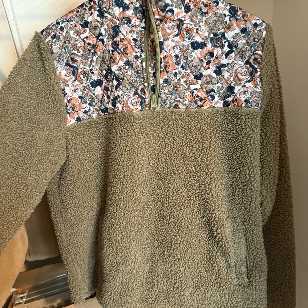 Vera Bradley green fleece pullover jacket.